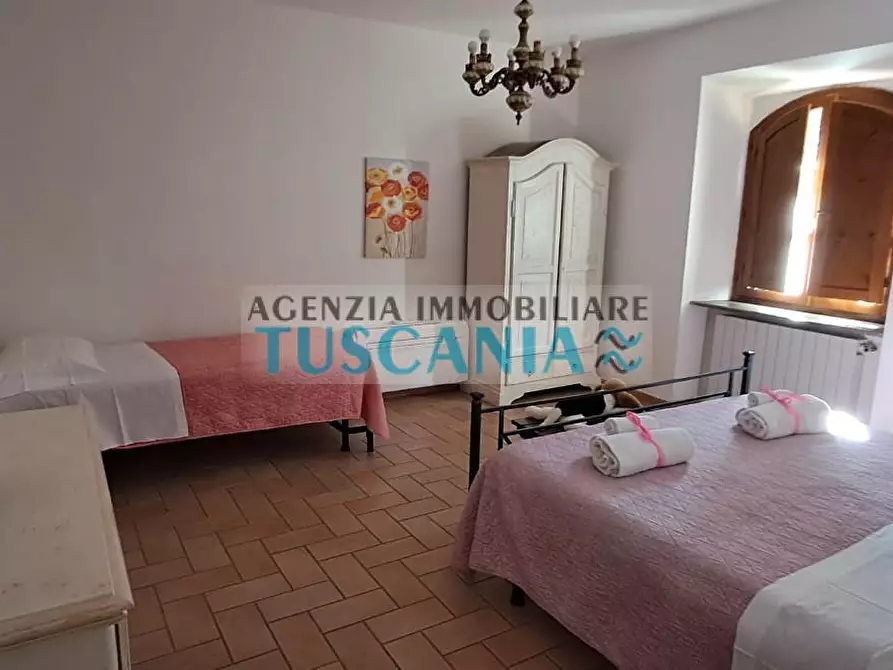 Immagine 14 di Casa colonica in vendita  a Volterra