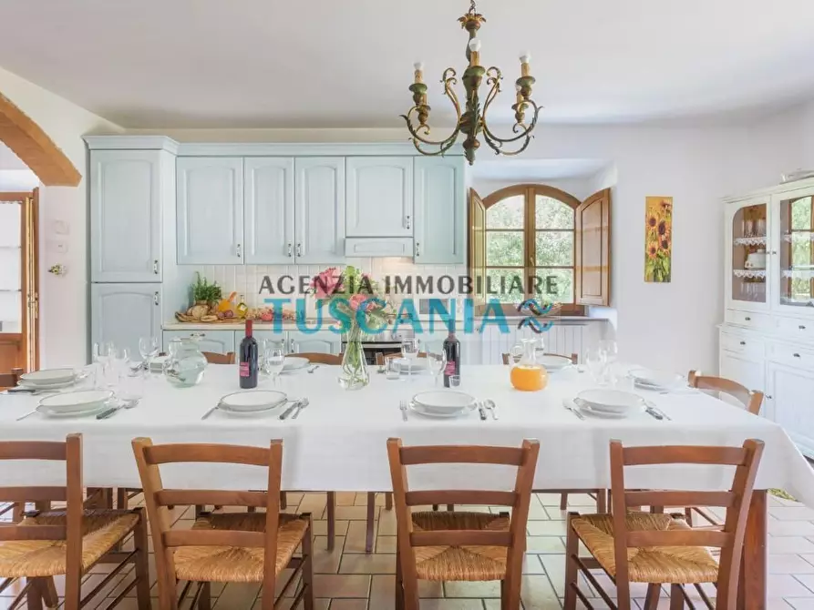 Immagine 8 di Casa colonica in vendita  a Volterra