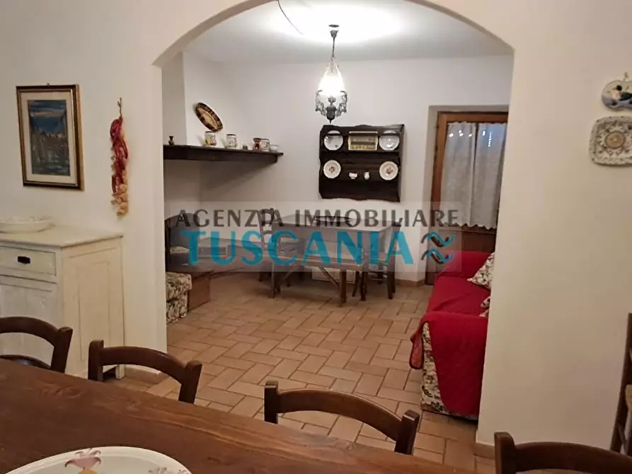 Immagine 11 di Casa colonica in vendita  a Volterra