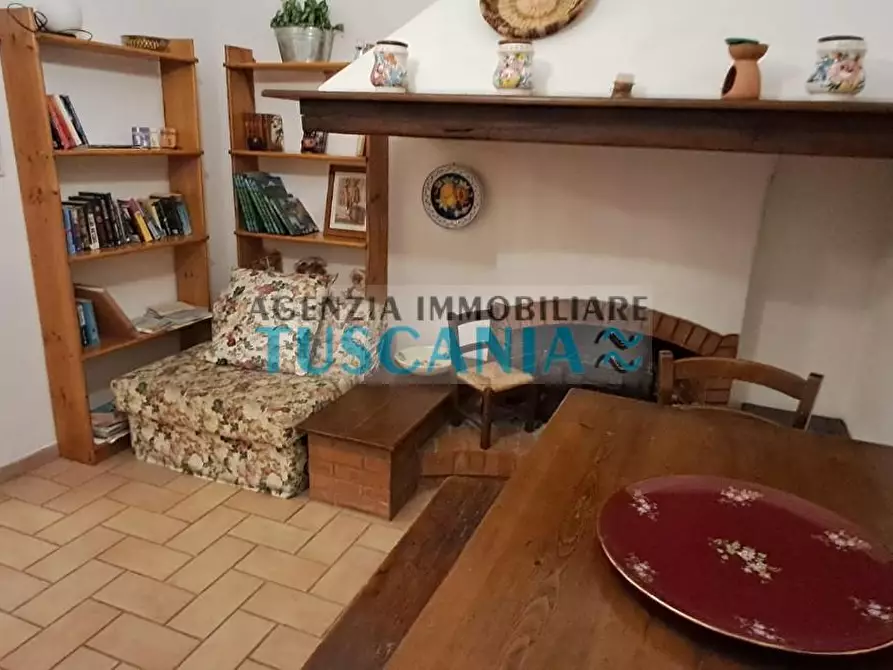 Immagine 12 di Casa colonica in vendita  a Volterra