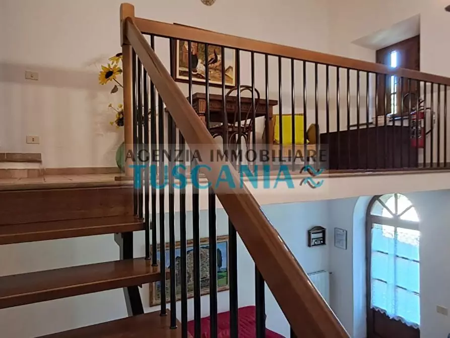 Immagine 15 di Casa colonica in vendita  a Volterra