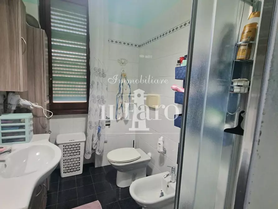 Immagine 30 di Appartamento in vendita  a Campi Bisenzio