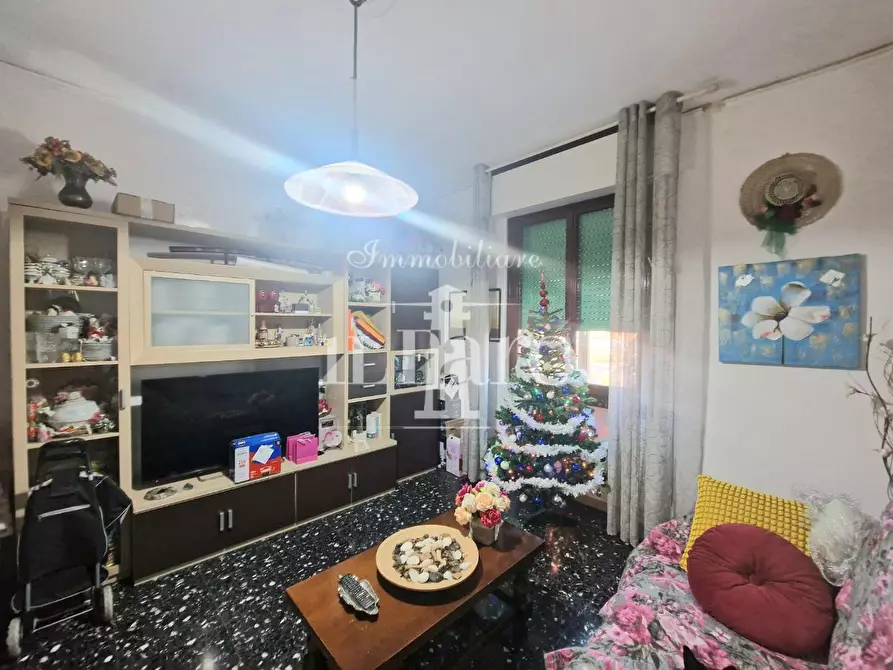 Immagine 8 di Appartamento in vendita  a Campi Bisenzio