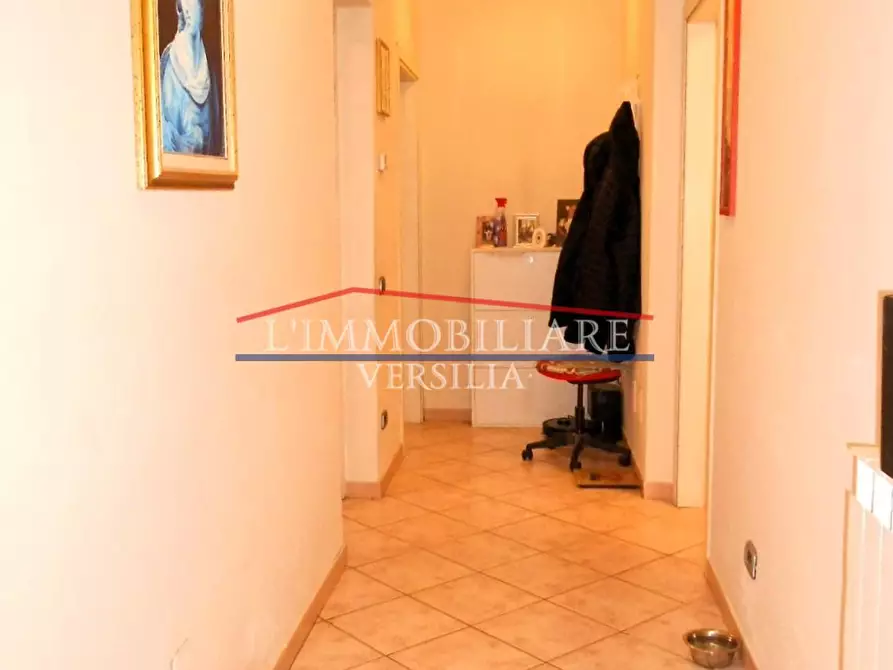 Immagine 23 di Porzione di casa in vendita  a Massa