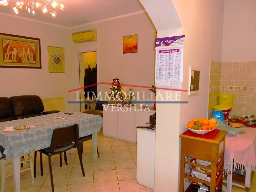 Immagine 16 di Porzione di casa in vendita  a Massa