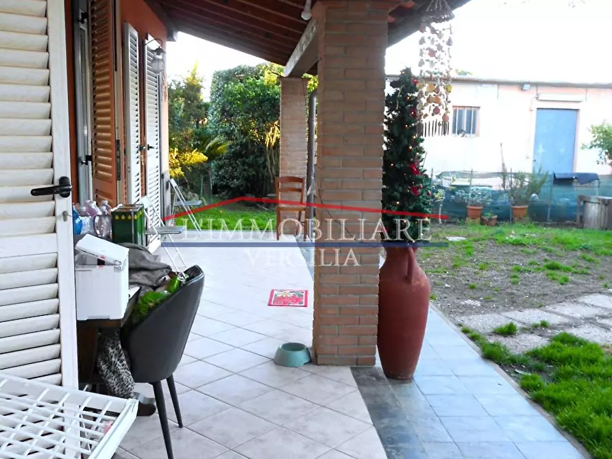 Immagine 7 di Porzione di casa in vendita  a Massa