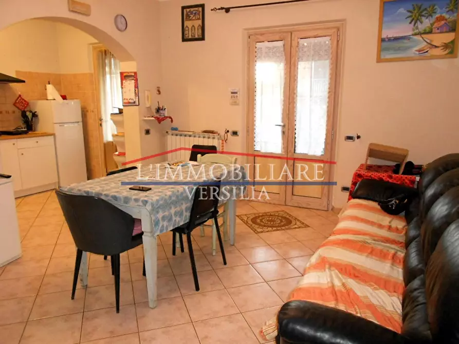 Immagine 15 di Porzione di casa in vendita  a Massa