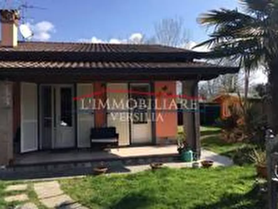 Immagine 8 di Porzione di casa in vendita  a Massa