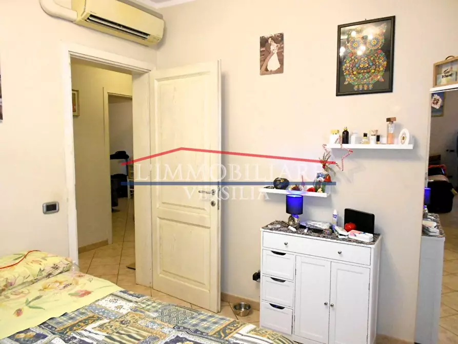 Immagine 26 di Porzione di casa in vendita  a Massa