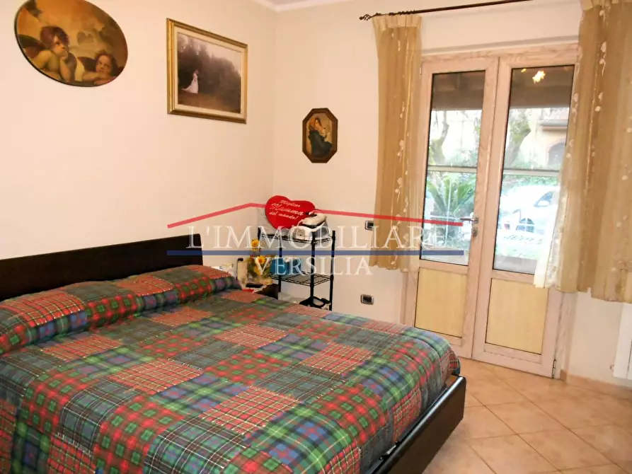 Immagine 28 di Porzione di casa in vendita  a Massa