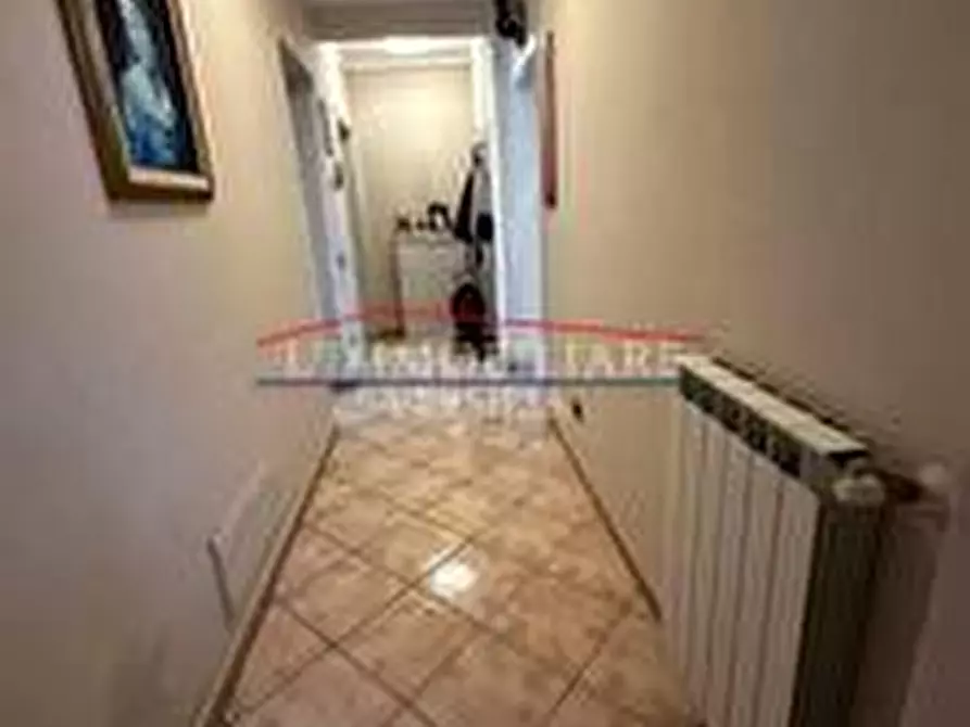 Immagine 22 di Porzione di casa in vendita  a Massa