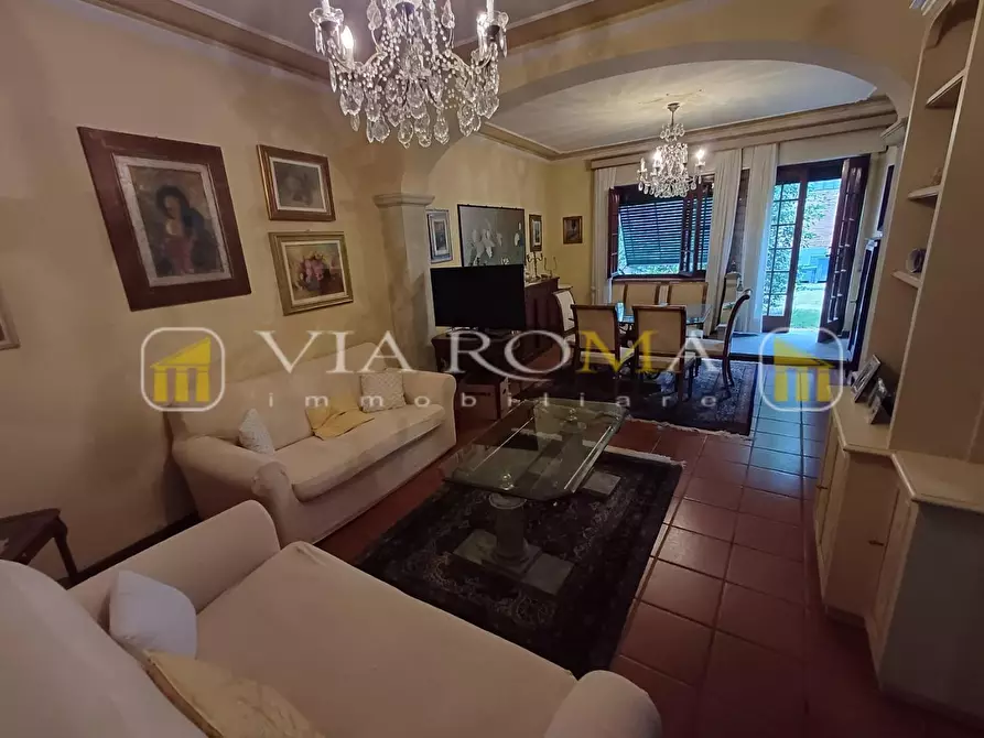 Immagine 9 di Appartamento in vendita  a Lucca