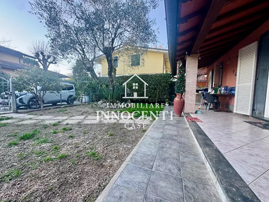 Immagine 5 di Casa bifamiliare in vendita  a Massa