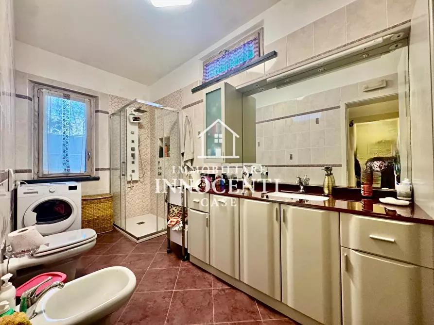 Immagine 25 di Casa bifamiliare in vendita  a Massa