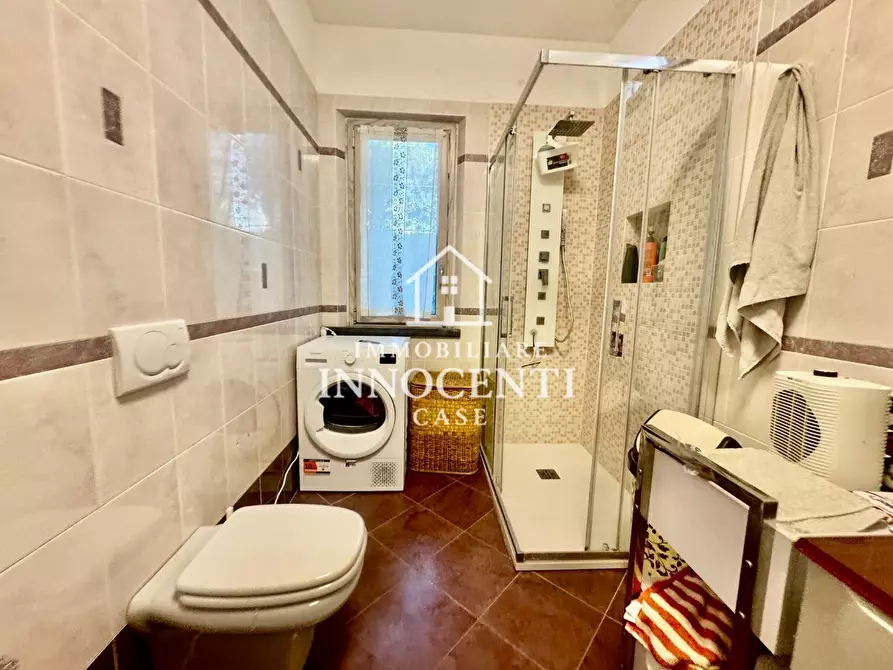 Immagine 26 di Casa bifamiliare in vendita  a Massa