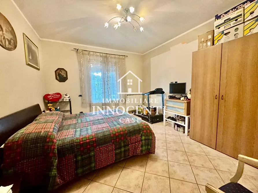 Immagine 19 di Casa bifamiliare in vendita  a Massa