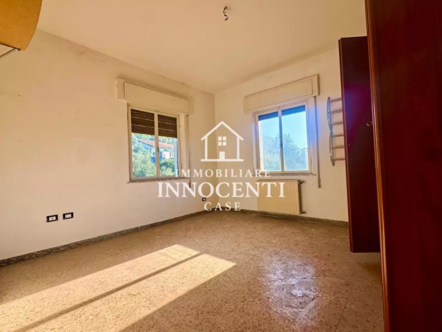 Immagine 18 di Appartamento in vendita  a Massa