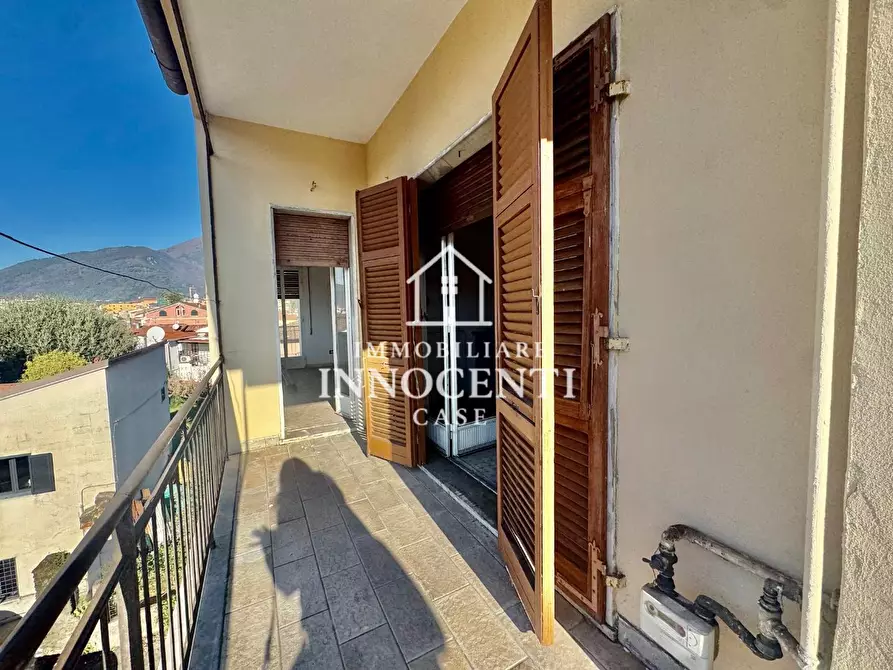 Immagine 7 di Appartamento in vendita  a Massa