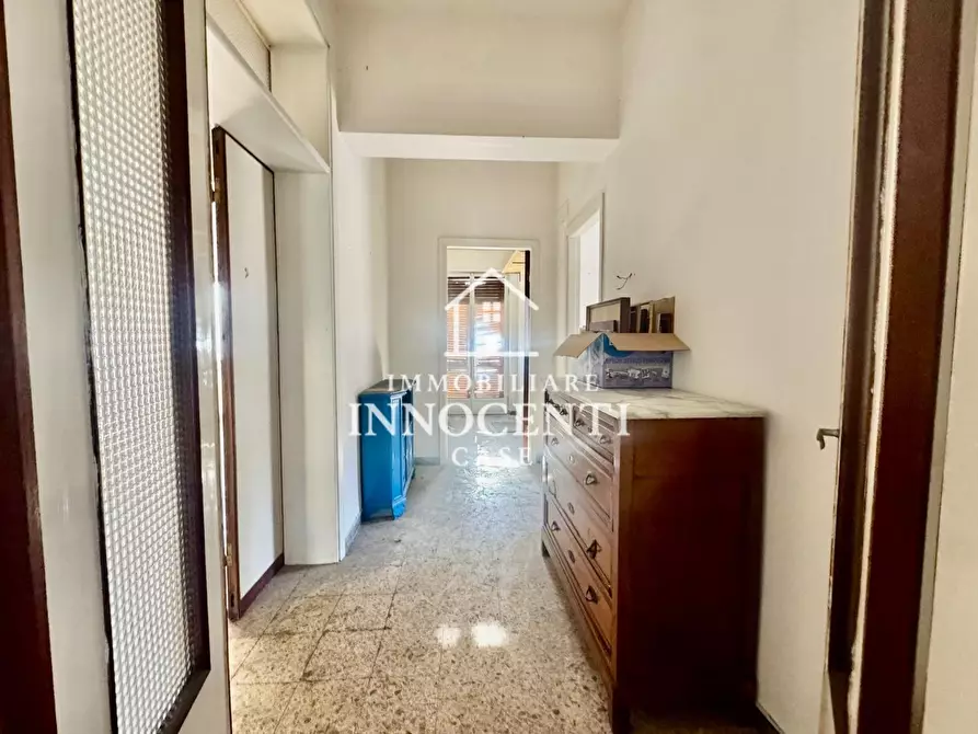 Immagine 3 di Appartamento in vendita  a Massa