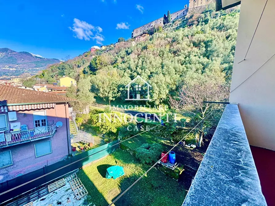 Immagine 36 di Appartamento in vendita  a Massa