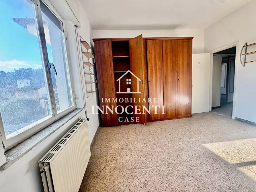 Immagine 21 di Appartamento in vendita  a Massa