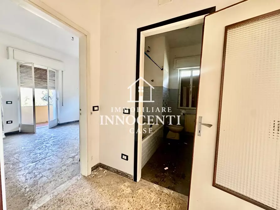 Immagine 17 di Appartamento in vendita  a Massa