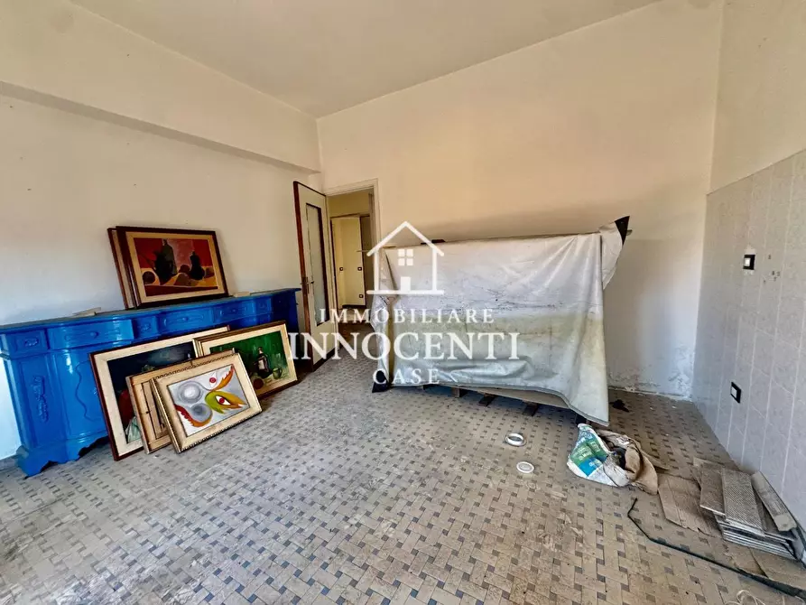 Immagine 15 di Appartamento in vendita  a Massa