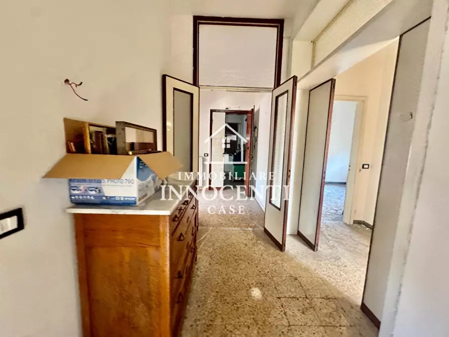 Immagine 5 di Appartamento in vendita  a Massa