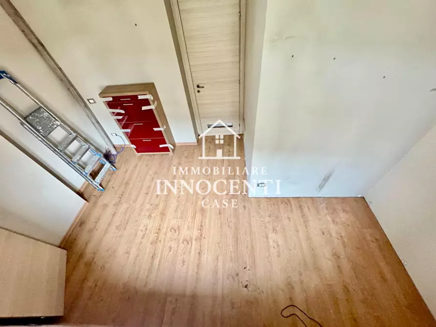 Immagine 20 di Casa bifamiliare in vendita  a Massa