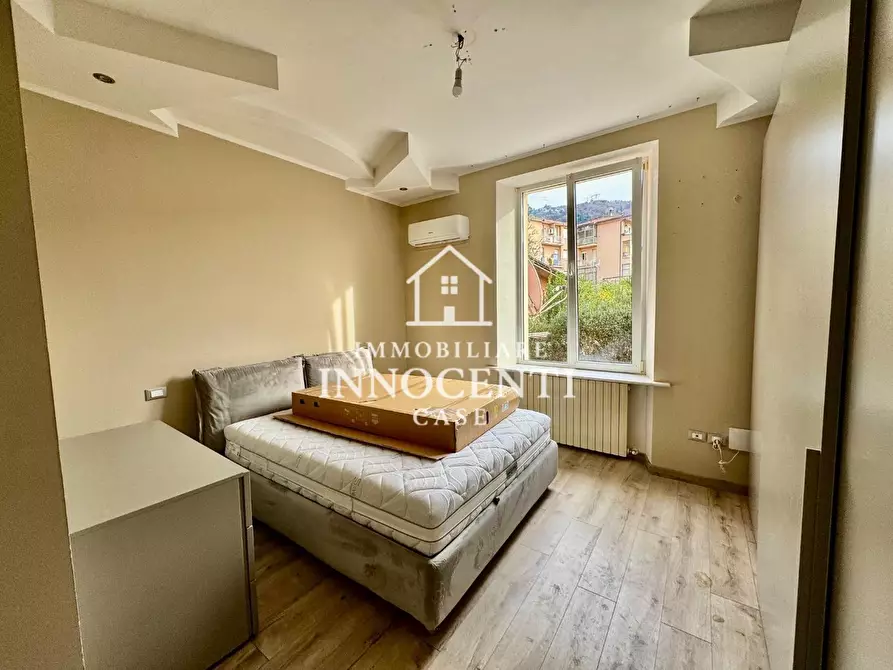 Immagine 13 di Casa bifamiliare in vendita  a Massa