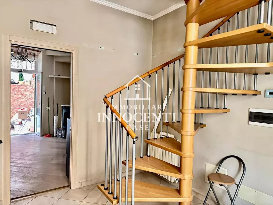 Immagine 11 di Casa bifamiliare in vendita  a Massa