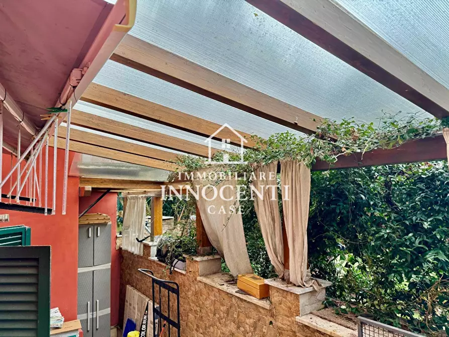 Immagine 2 di Casa bifamiliare in vendita  a Massa