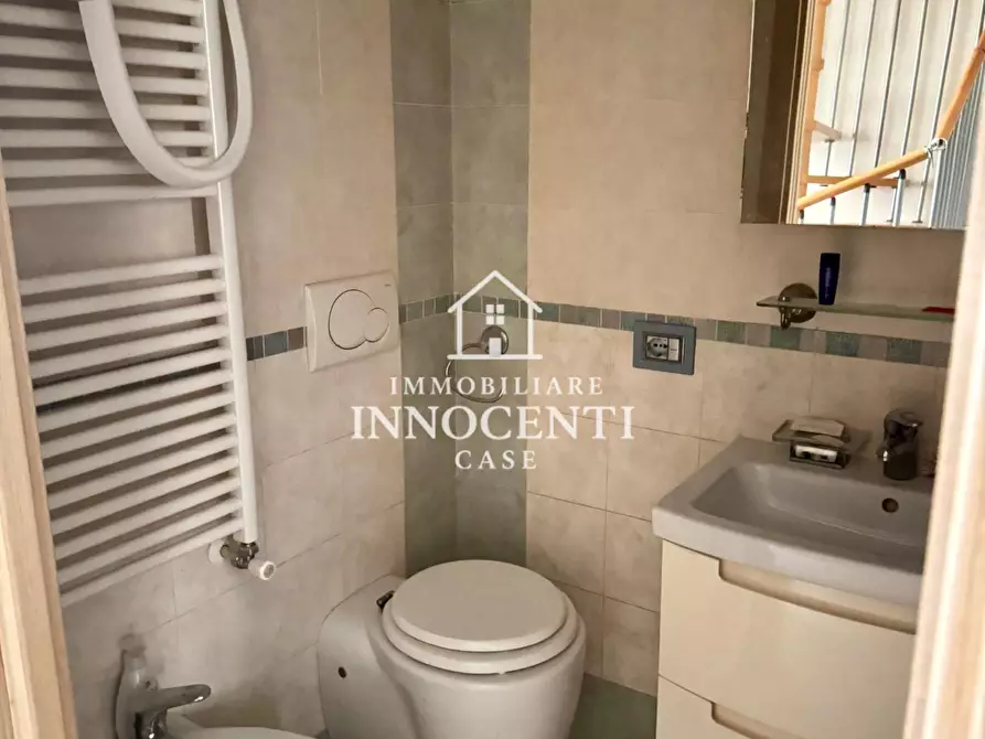 Immagine 9 di Casa bifamiliare in vendita  a Massa