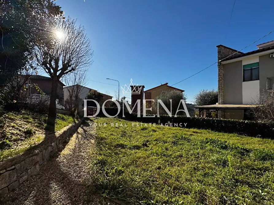 Immagine 1 di Appartamento in vendita  a Siena