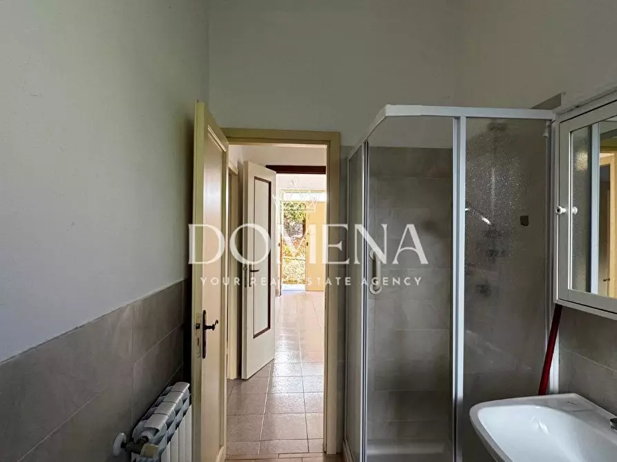 Immagine 12 di Appartamento in vendita  a Siena