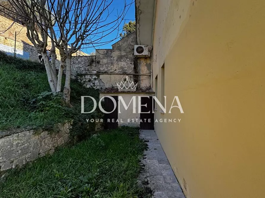 Immagine 16 di Appartamento in vendita  a Siena