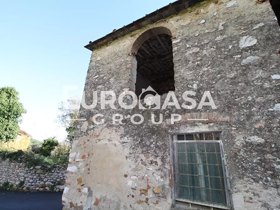 Immagine 7 di Deposito in vendita  a Lucca