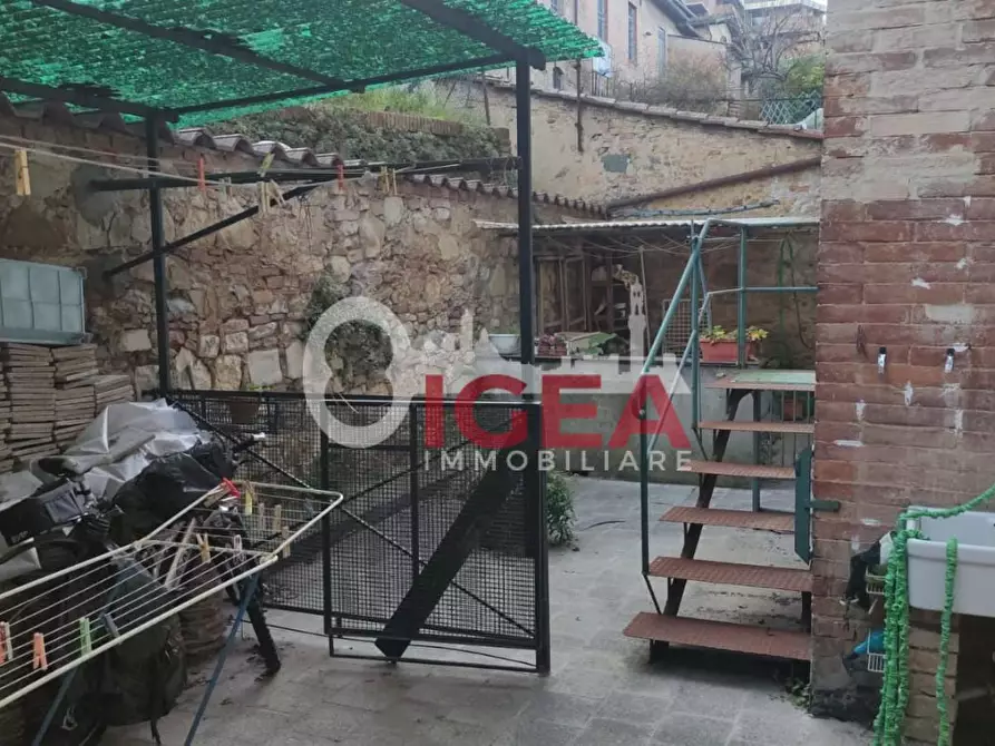 Immagine 24 di Appartamento in vendita  a Siena