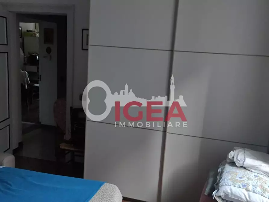 Immagine 22 di Appartamento in vendita  a Siena