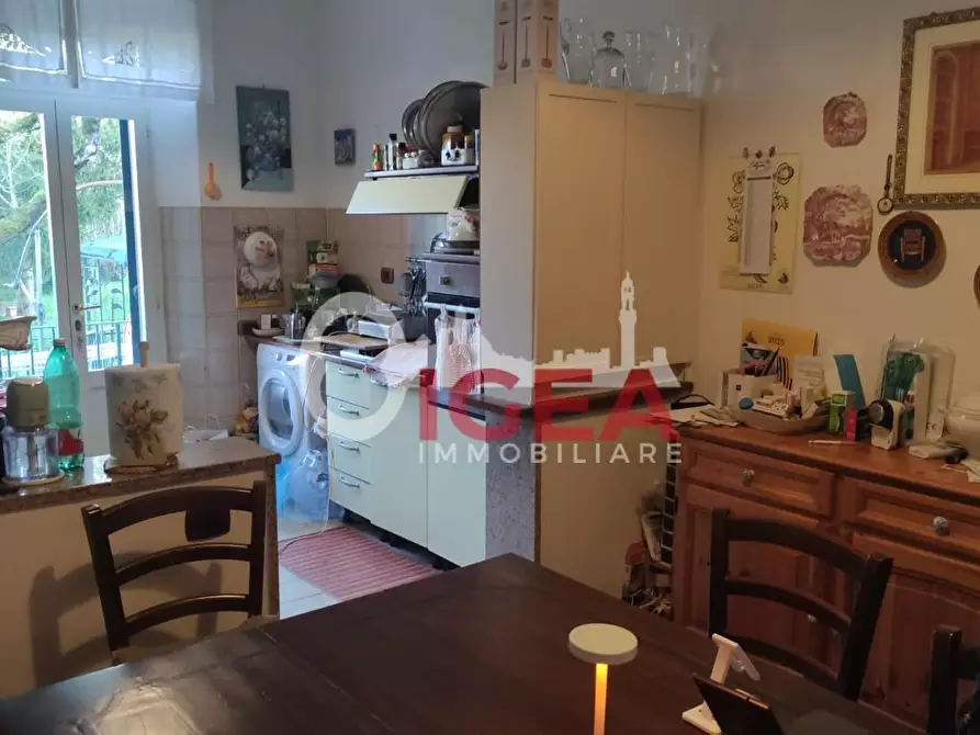 Immagine 9 di Appartamento in vendita  a Siena