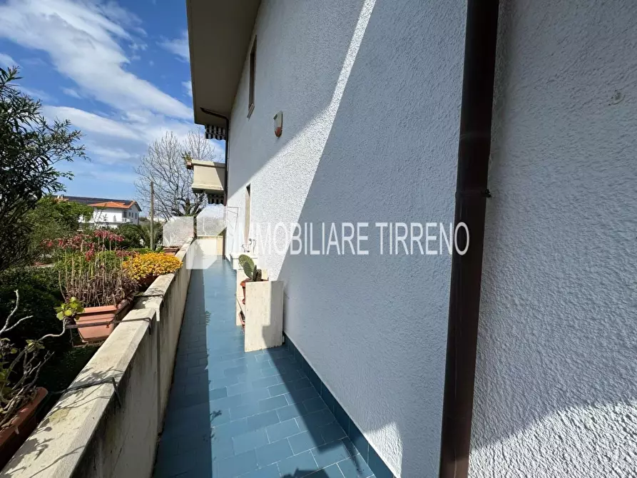 Immagine 14 di Appartamento in vendita  a Massa