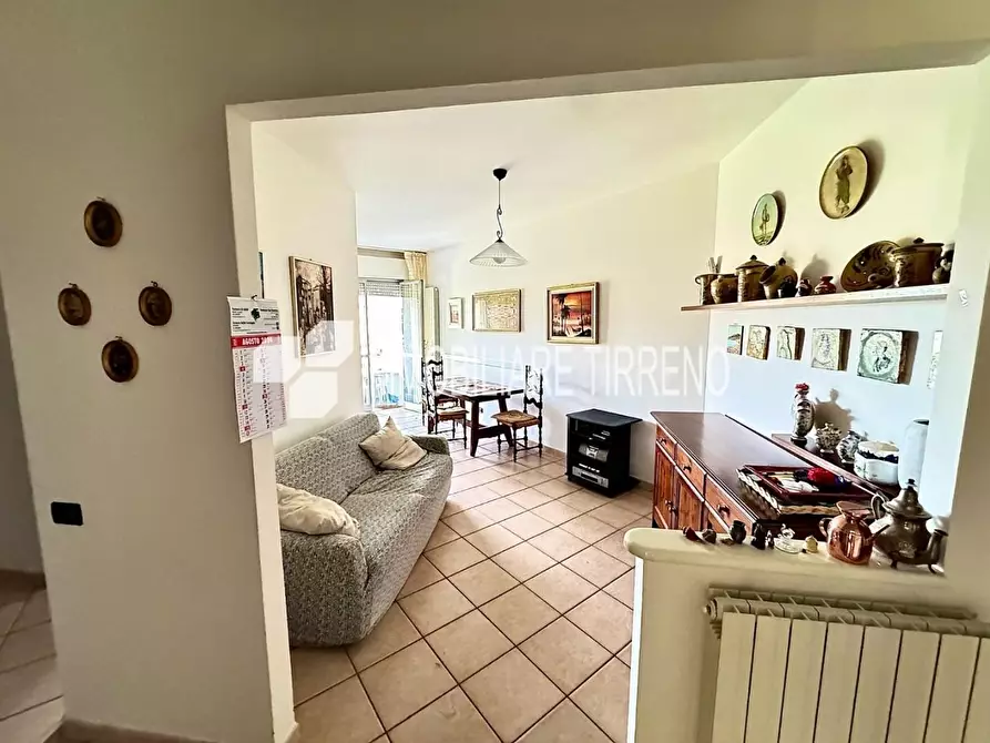 Immagine 17 di Appartamento in vendita  a Massa