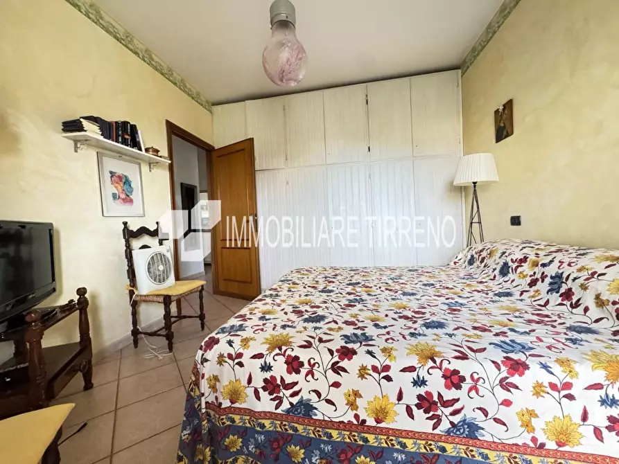 Immagine 10 di Appartamento in vendita  a Massa