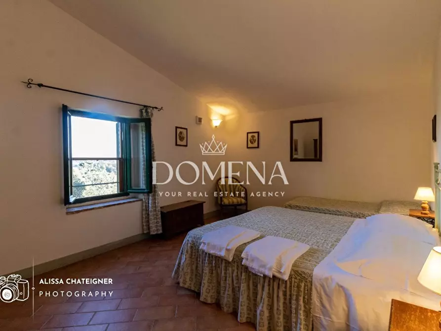 Immagine 35 di Casa colonica in vendita  a San Gimignano