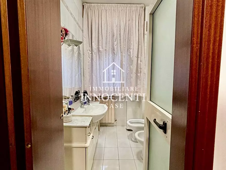 Immagine 13 di Appartamento in vendita  a Massa