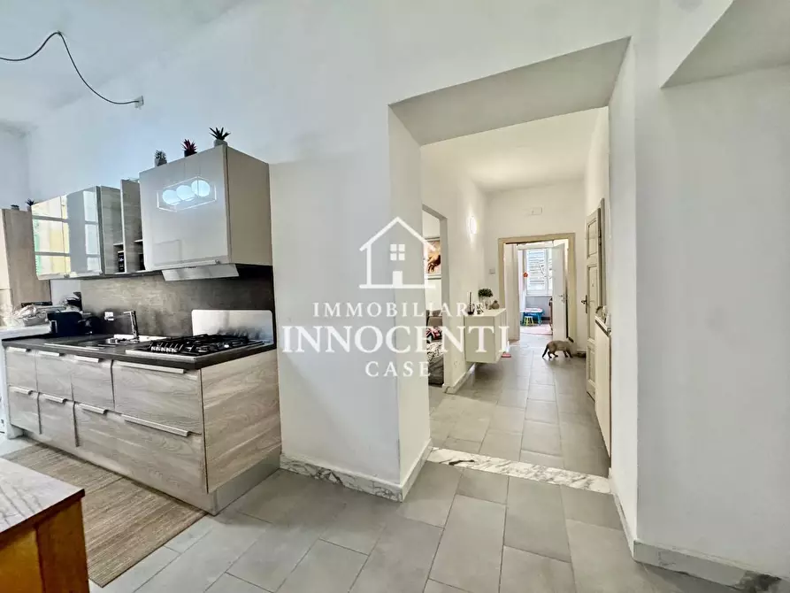 Immagine 11 di Appartamento in vendita  a Massa