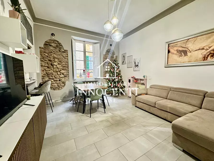 Immagine 2 di Appartamento in vendita  a Massa