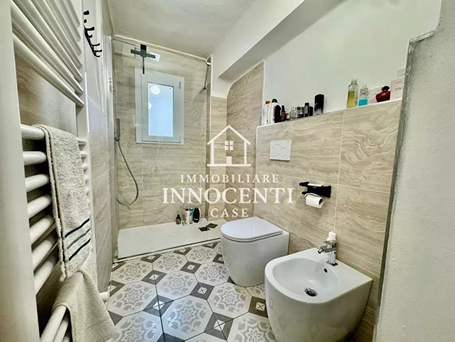 Immagine 25 di Appartamento in vendita  a Massa