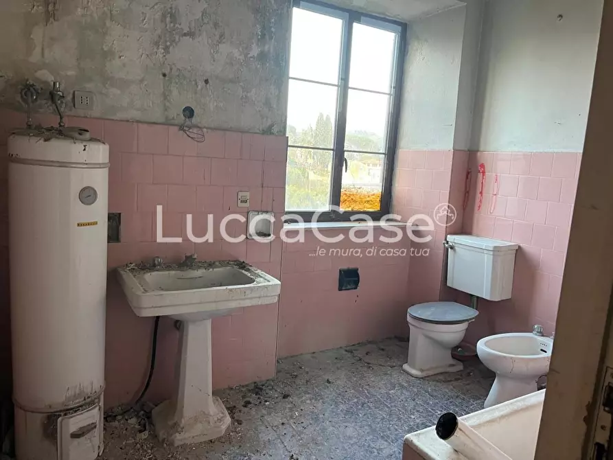 Immagine 5 di Terratetto in vendita  a Lucca