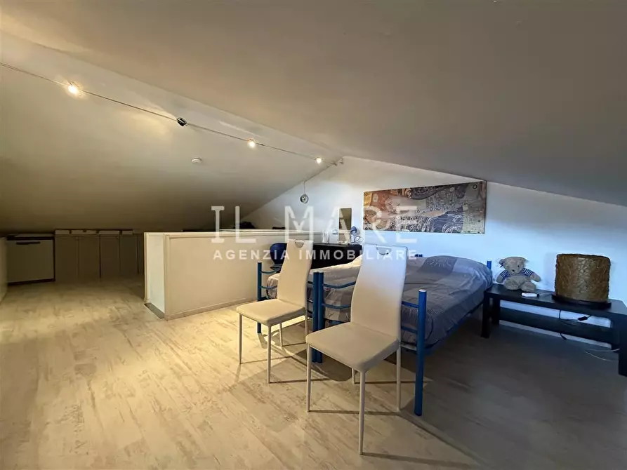 Immagine 17 di Appartamento in vendita  a Massa